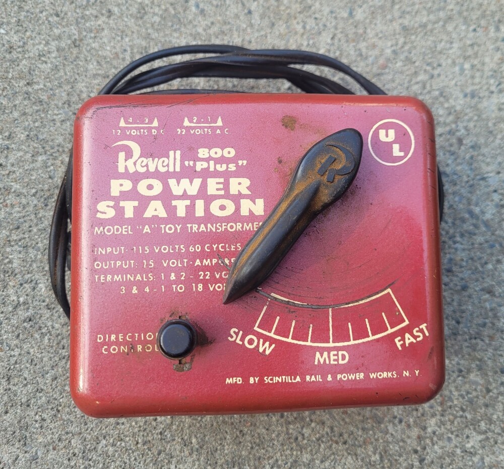 Revell 800 "Plus" Power Station Toy Transformer